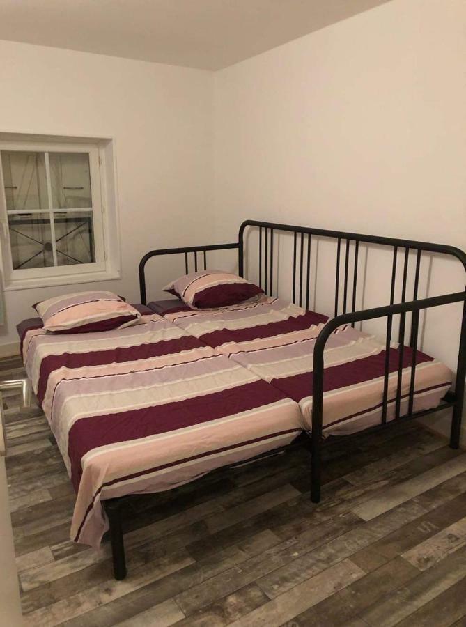 Appartement Face Au Donjon ปงส์ ภายนอก รูปภาพ
